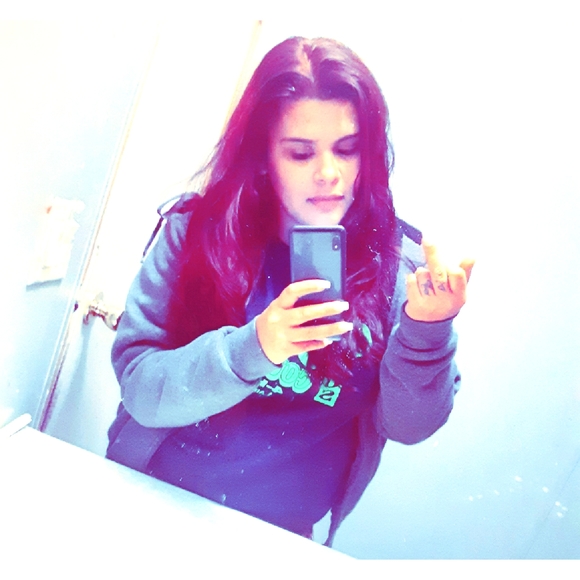 Meet your Posher, Amor - Picture 4 of 5